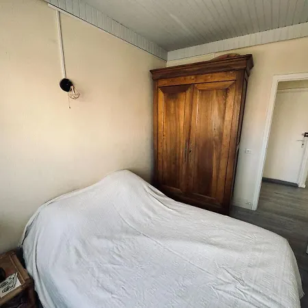 Apartament Proche 2 *